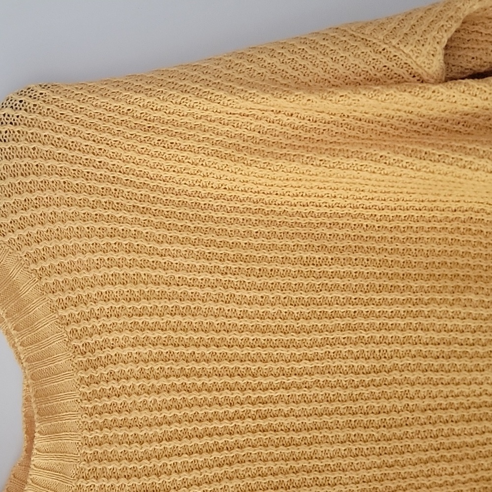 Urban Heritage Cropped sweater Sz medium - Picture 3 of 5